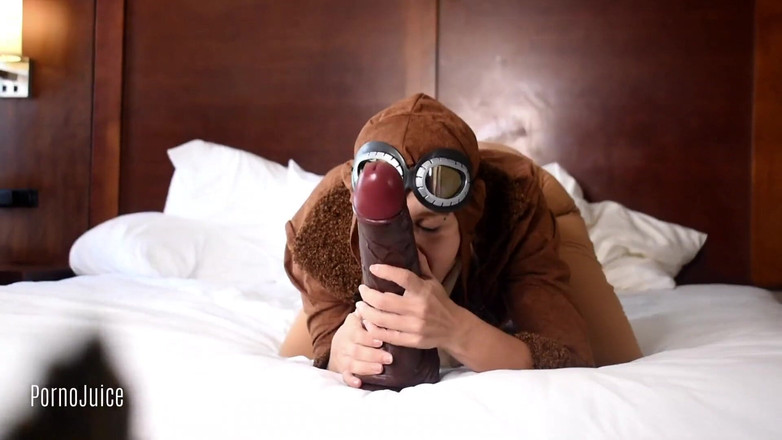 PornoJuice Faphouse: Kambing tekak Kesha melihat vs raksasa 15 inci besar Mr Forearm