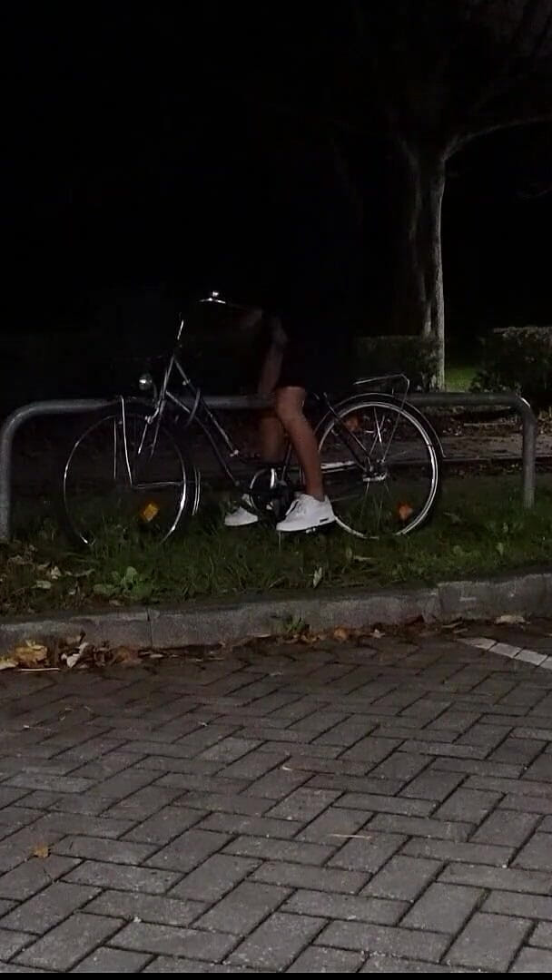 New Task: Oil on Legs and Nylons with Ejaculation and Urination (2) (Loreley add)