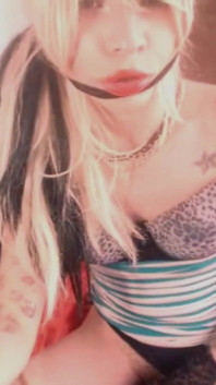 Leo Bulgari v Transvestite dává sexy webovou kameru