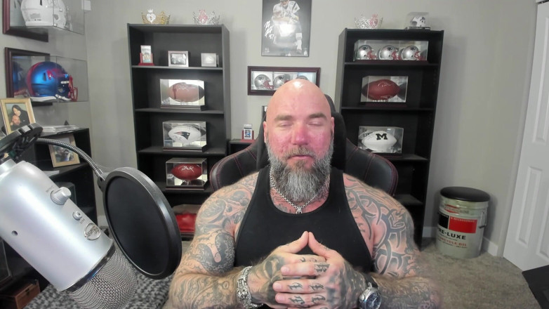 Raw and Uncensored with Masculine Jason: Tento člověk vám zničí život!