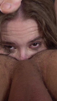 BDSM děvka se vzdala všech děr
