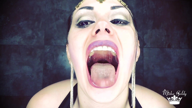 Goddess Misha Goldy: Dea oscura sensazione di una fame insaziabile!