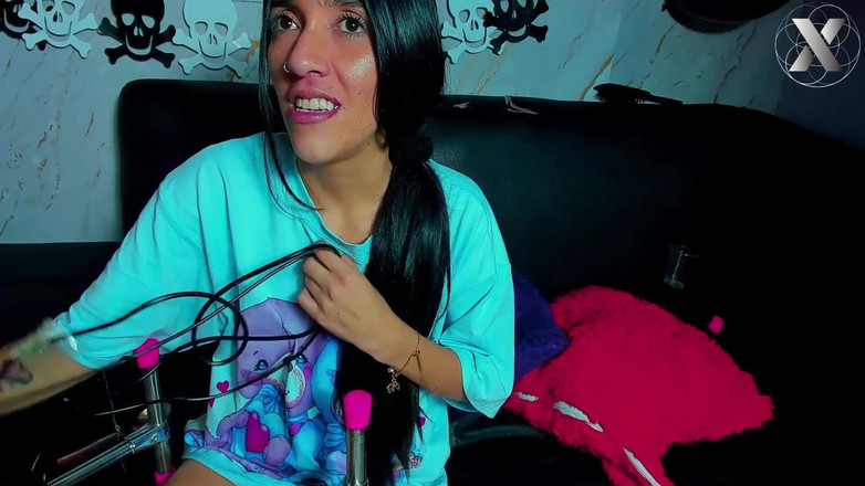 Feet Lovers club: मेरी तंग चूत में विशाल डिल्डो