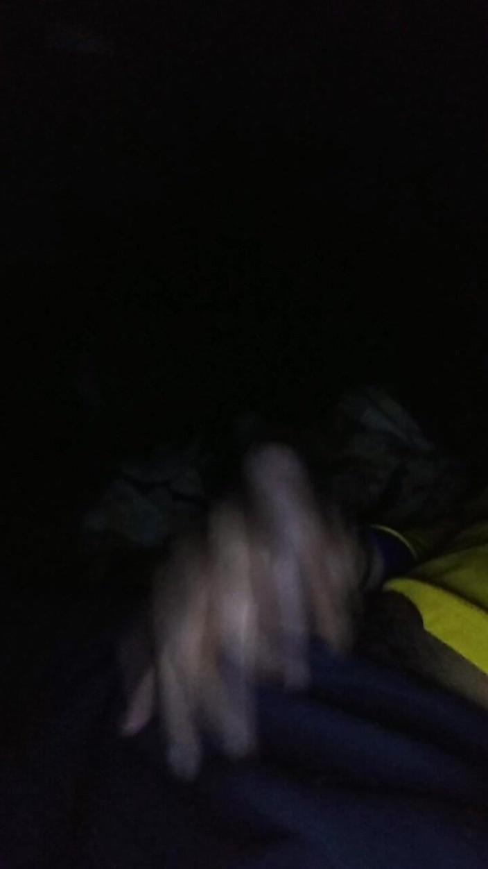 AlexAlejandro13: Chlapec Cítí Na Křesle Velmi Horko