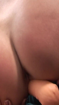 Dream lesbians scene-1_lesbian trio fodem juntos em lingerie na lavanderia