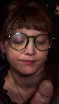 A Tarda Notte Pisciare E Ingoiare Sperma