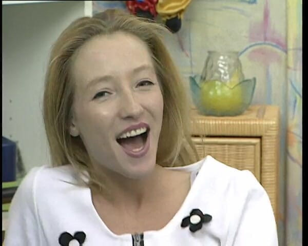 YOUR FIRST PORN: Seltsame Jessica Zeigt Ihre Kleine Muschi - Jessica pelik menunjukkan pepek...