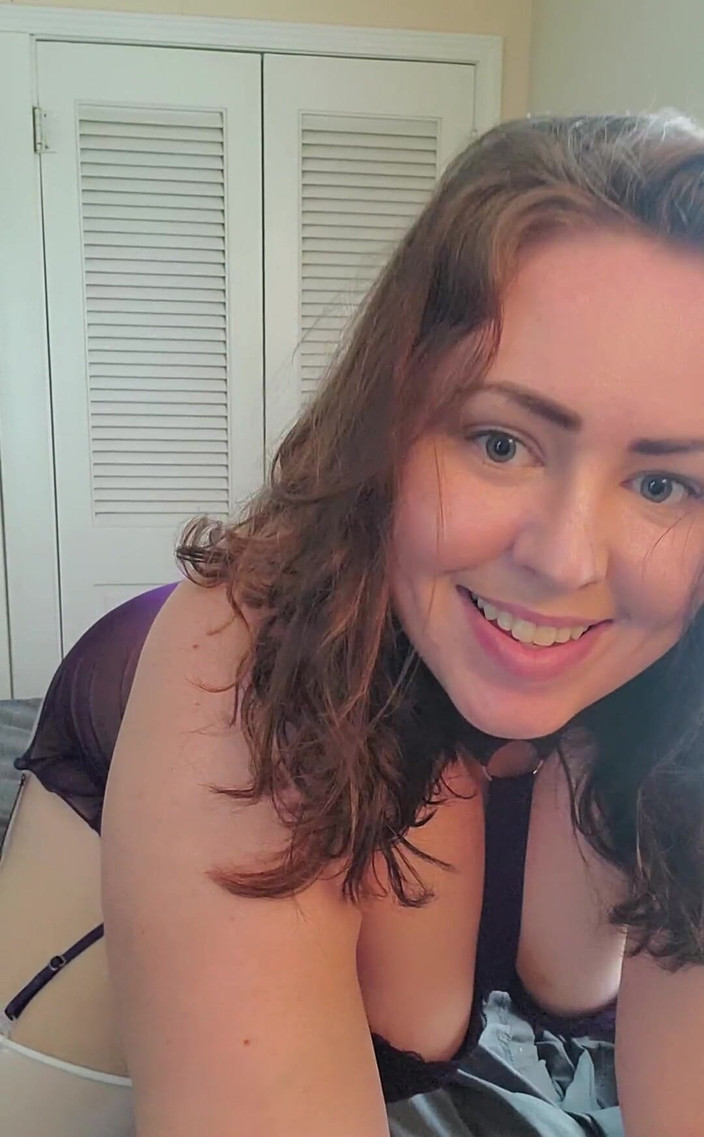 KinkyKatie: 내 몸을 움직이는 방식이 좋아?