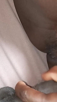 Batang hitam besar Afrika mengongkek awek pepek ketat