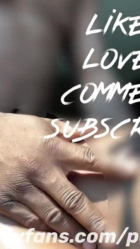 Le ho detto di tenere la telecamera mentre la scopo