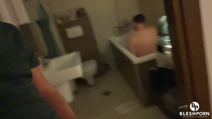 bleshporn: ティム・ブレッシュがふざけている