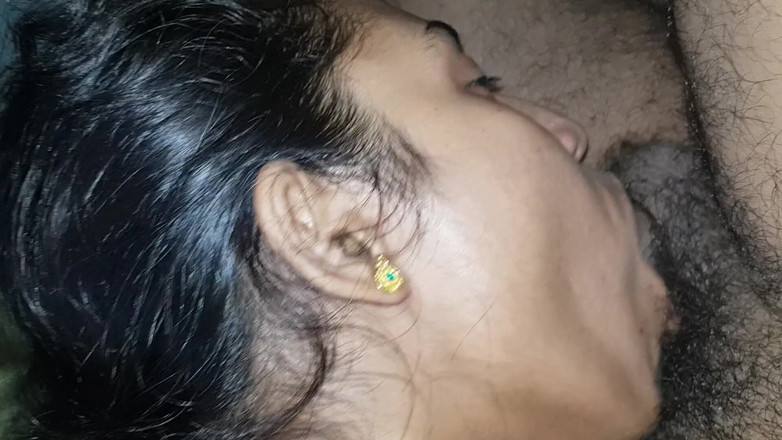 Immfuck: İnanılmaz gırtlağına kadar alma becerilerine sahip Hintli köylü kız, öğürüyor döl...