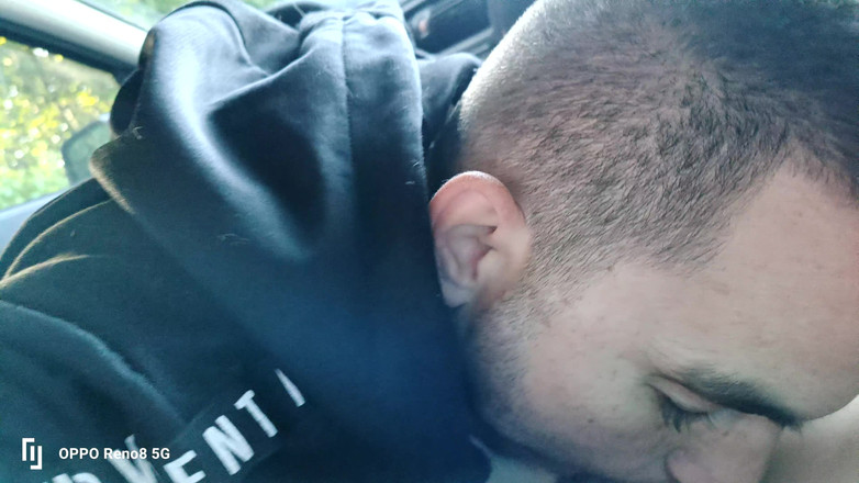 nikoniko2610: Lutsch schwanz an meinem besten freund in meinem auto