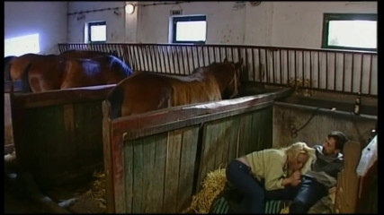 XTime Vod: Seksowne duże cycki vintage laska uwielbia czarnego kutasa w cipce...