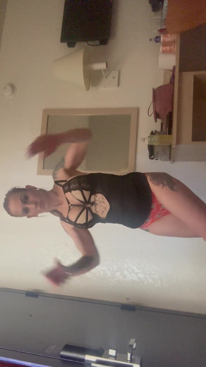 Zoey Portland: Sexy Dance v Motelu
