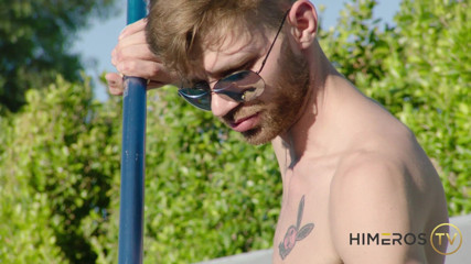 Himeros.tv: Bonus Pool Boy