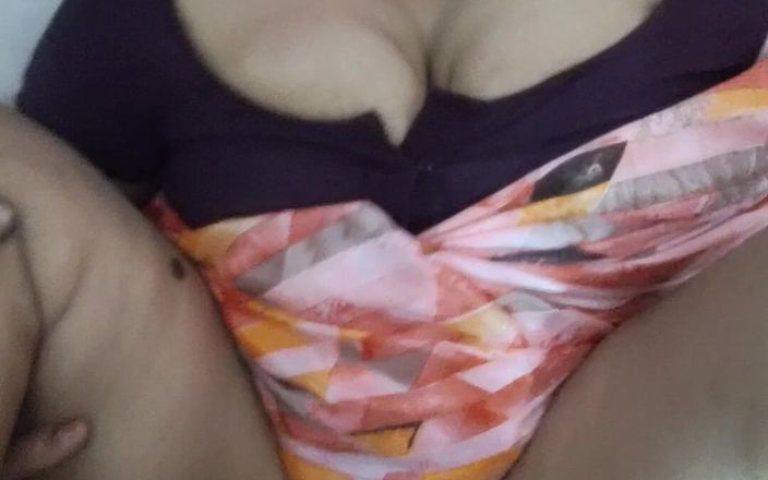 Black & white desicat: Traindo a vizinha tia Sreejaa em blusa saree sexo duro