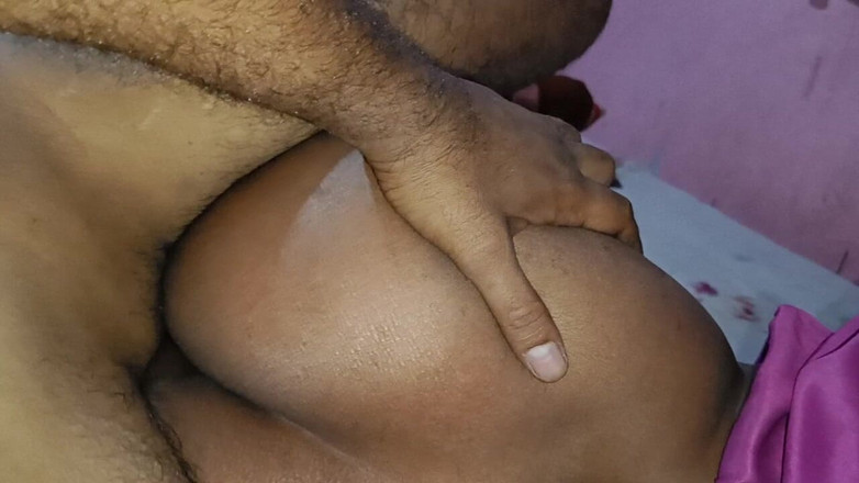 Desi Chamiya: Šukání mé desi manželky v noci