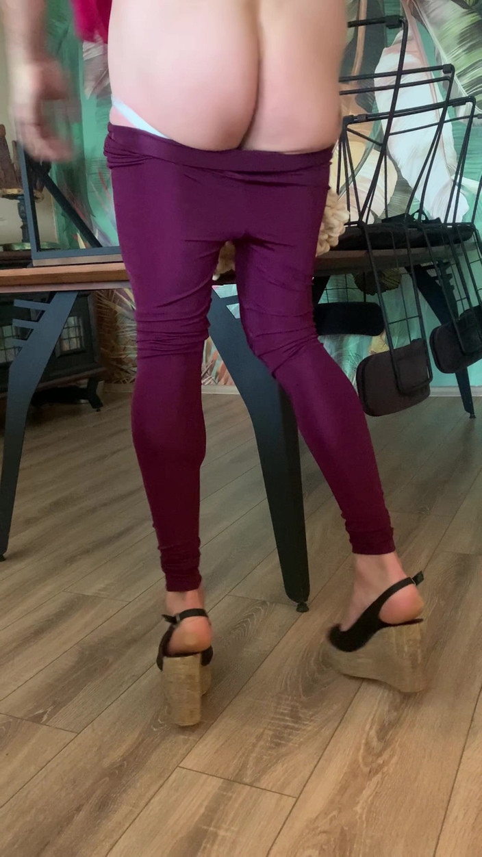 cd_aysemmm: Ayah tiriku menonton twerkingku dan tidak menyukainya. Bagaimana menurutmu?