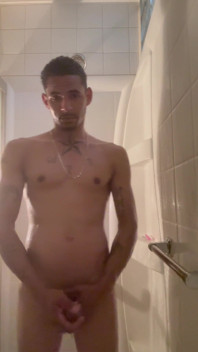 Solo Shower Time