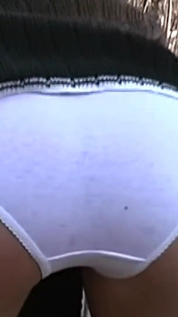 Enema white panty - pantat cewek-cewek dengan celana dalam putihnya dientot habis-habisan sampai dicrot di dalam