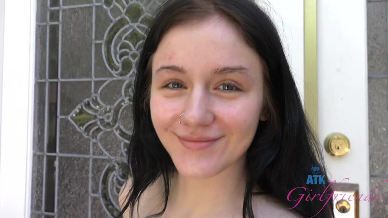 ATK Fans (Girlfriends): Virtual Date - Cute Brunette Went Outside to Pee