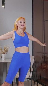 Auntjudys - senaman panas dengan MILF blonde bertetek besar atletik Foxy