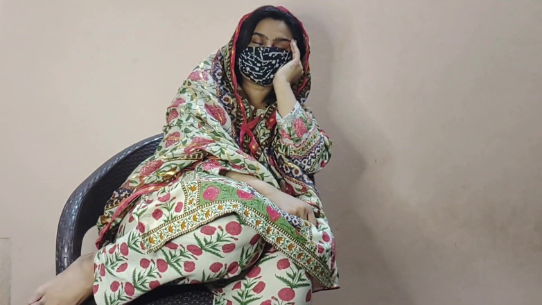 Faryal: Bari Baji Ne Di Chote Bhai Apni Chut-clear hindi Konversation