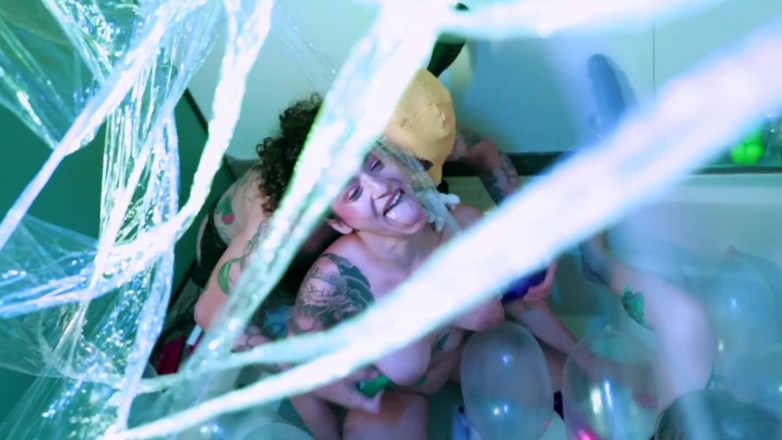 Quente club: Chaos Stars