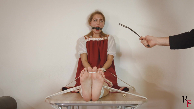 RF studio production: Leya - joc Cu Zaruri Bastinado