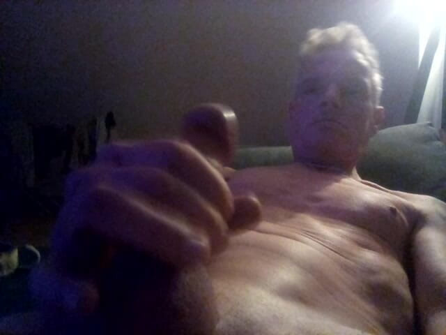 Wichsstudio: I Jerk off the Pipe Until Icb Cum