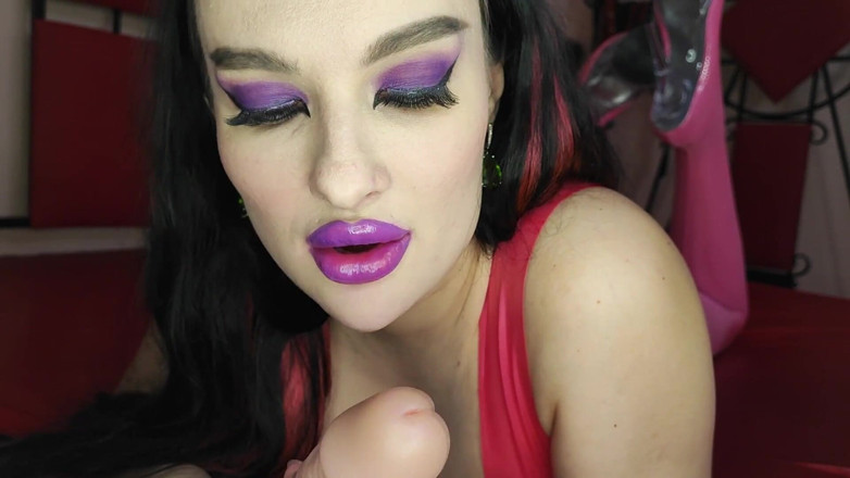 Princess18_: Perfektní latexové bimbo pěkně kouří