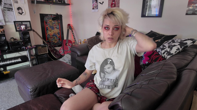 Glitterqueen1999: Göt deliği en iyi arkadaşımı sikiyorum - anal