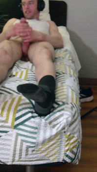 躺在床上用袜子撸管，看到我 15 号和大腿作为 u