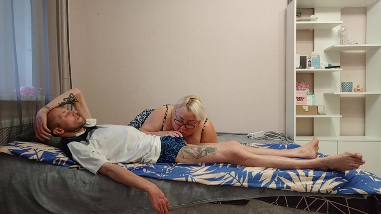 Zona901: 从口交到继母在嘴里射精