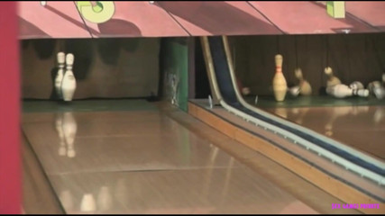 All TBS: Soukromá bowlingová orgie - část 2