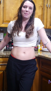 Pertandingan cuckold pancutan mani.. Teman lelaki saya perlu menonton