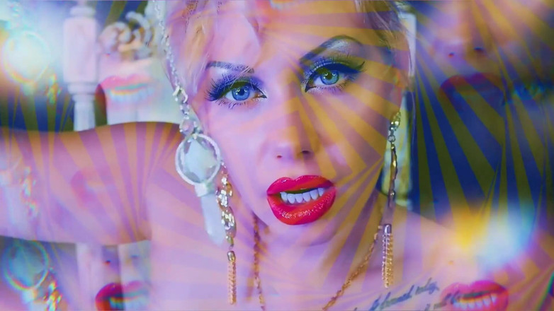 Goddess Misha Goldy: Avviso!!! Include allucinazioni erotiche!! Ti fotterò totalmente il cervello