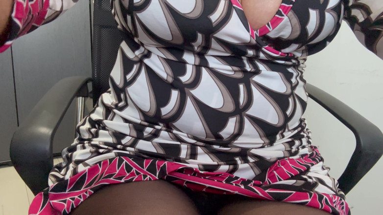 Step Mommy: Saya menggesel pepek saya melalui pantyhose saya