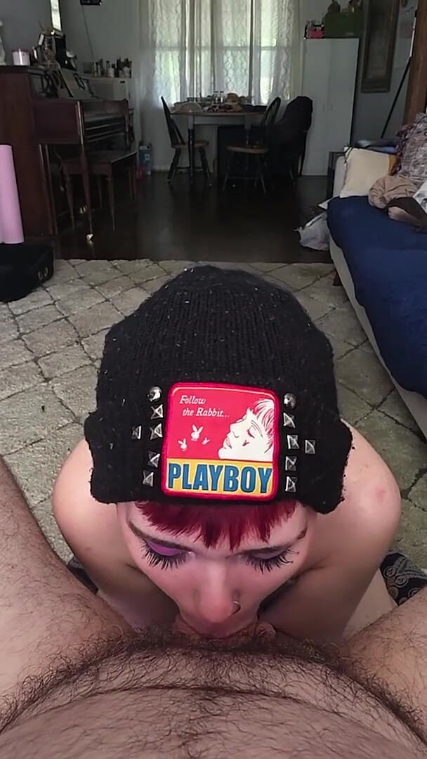 Vibra King Video: Alt Teen Blow Job