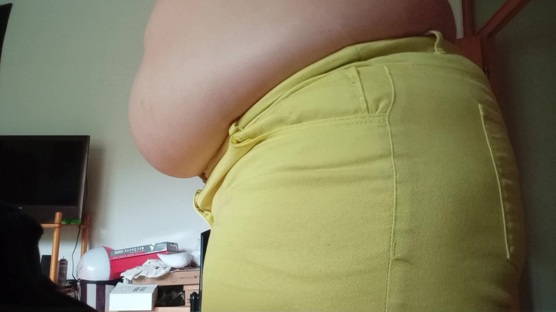 SweetChloe: Oil Big Tits