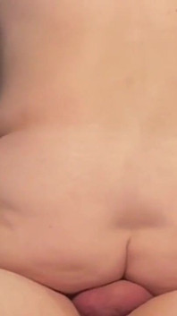 Dojrzała Marie jedzie i orgazm na nim z anal creampie
