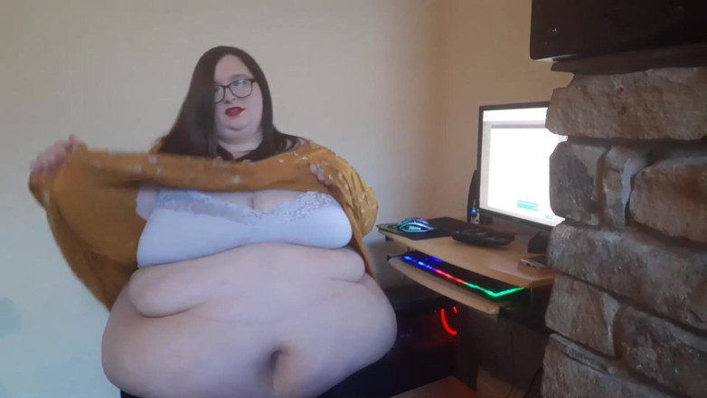 SSBBWLadyBrads: Sekretarka BBW upokorzona w pracy przez szefa. Pkt 1