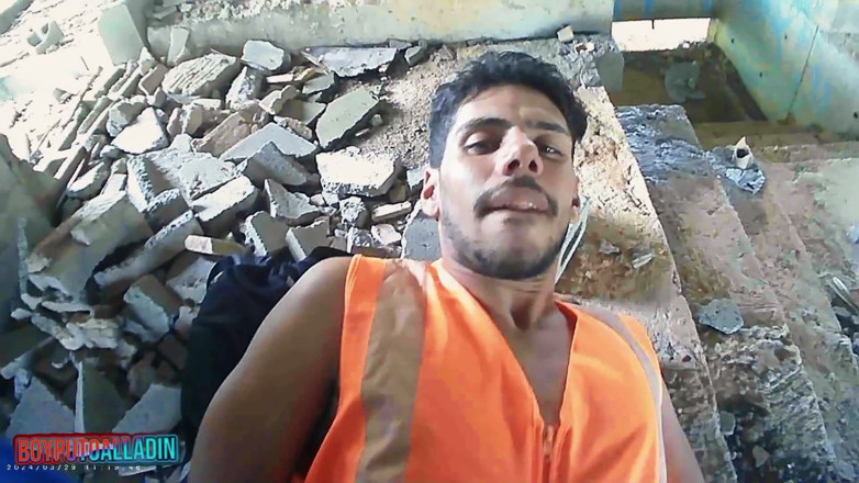 Alladin: I Sucked the Black Guy at the Construction Site.