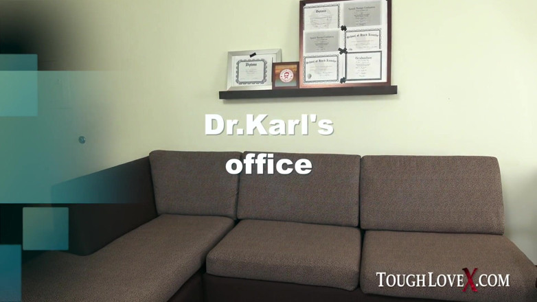 ToughLoveX: Della Dane membuat lawatan ke Doctor Karl