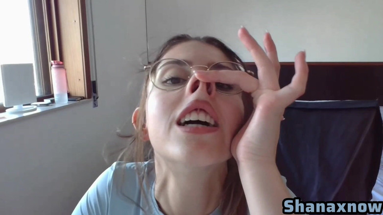 Shanaxnow: Shanaxnow nasenfetisch essen möpse, drücken nasenlöcher stöhnen