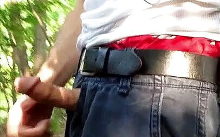 TJenner: Walking with my cock out - cumming, sagging