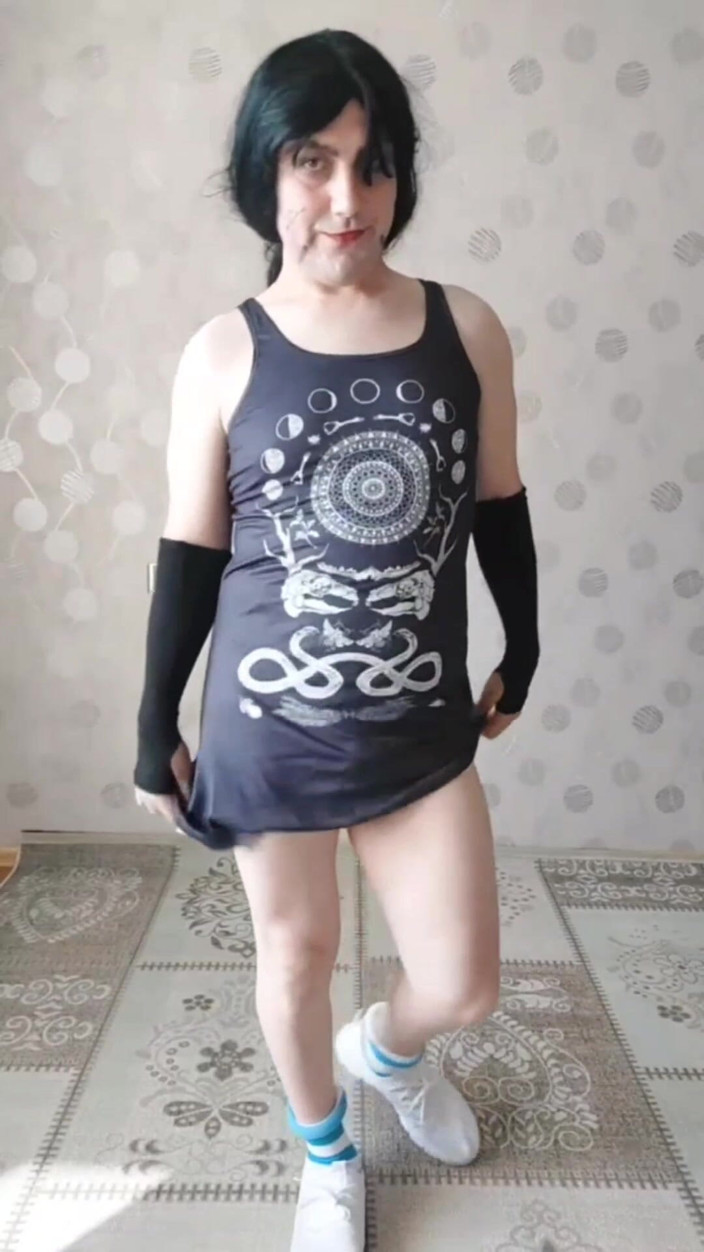 Kitty_Cross: Dark Shemale Hot Teen Club Slut