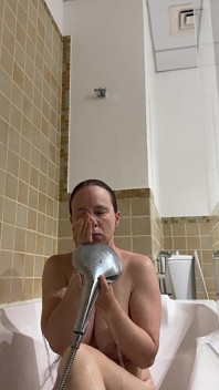 Hot Teen Soaped up and Shaved