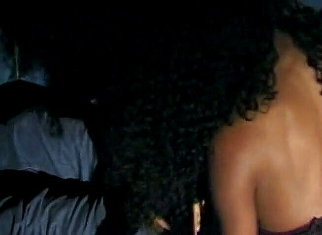 Dark Extreme: Underbar ebenholts tonåring med rund byte blir jizzed på fitta...